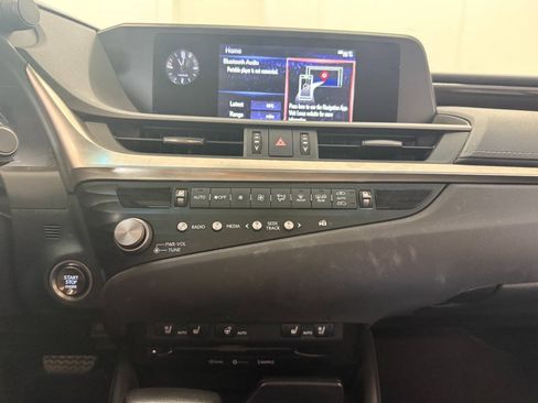 Used 2021 Lexus ES 250 w/ Premium Package AWD/4WD image 17