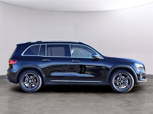 New 2026 Mercedes-Benz GLB 250 4MATIC image 4