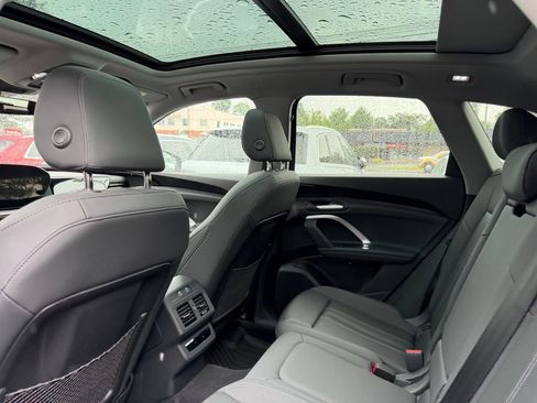 Used 2025 Audi Q5 Premium w/ Convenience Package AWD/4WD image 29