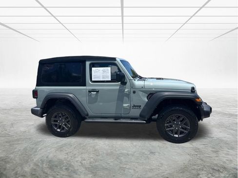 Used 2024 Jeep Wrangler Sport AWD/4WD image 3
