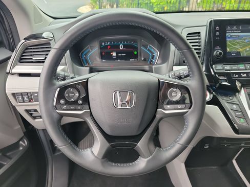 Used 2024 Honda Odyssey Touring image 32