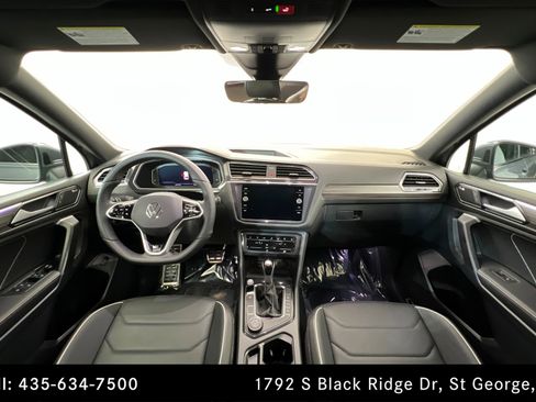 Used 2024 Volkswagen Tiguan SEL R-Line image 9