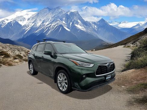 Used 2023 Toyota Highlander Limited image 7