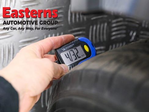 Used 2024 Toyota Corolla Cross LE image 26