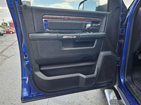 Used 2015 RAM 1500 Laramie w/ Convenience Group AWD/4WD image 4