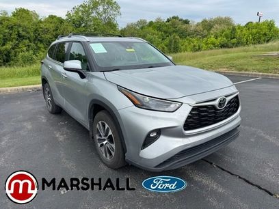Used 2023 Toyota Highlander XLE