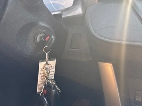 Used 2018 Toyota RAV4 LE w/ Carpet Mat Package AWD/4WD image 14