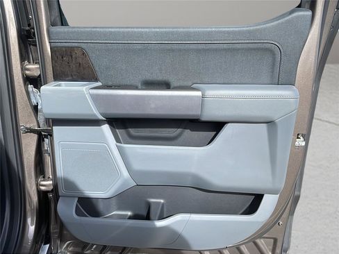 Used 2022 Ford F150 Lariat image 15