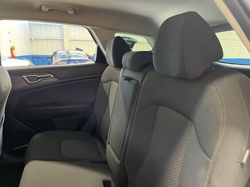 Used 2024 Kia Sportage LX FWD image 19