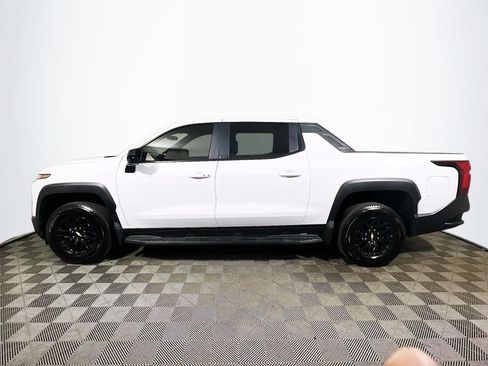 Used 2024 Chevrolet Silverado EV W/T AWD/4WD image 4