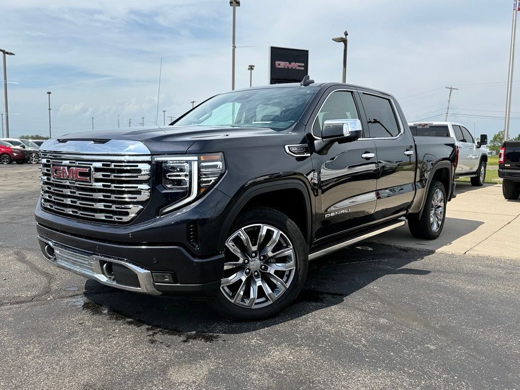 Used 2023 GMC Sierra 1500 Denali w/ Denali Reserve Package AWD/4WD image 4