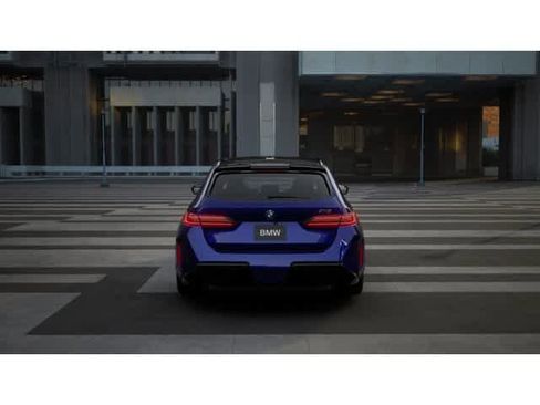 New 2027 BMW M5 Touring image 5