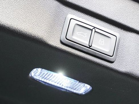 Used 2025 Audi A5 2.0T Premium w/ Convenience Package image 28