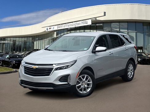 Used 2022 Chevrolet Equinox LT FWD image 1