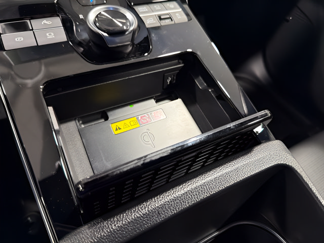 Certified 2023 Subaru Solterra AWD image 22