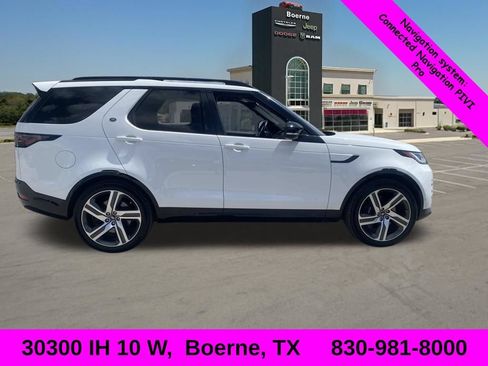 Used 2023 Land Rover Discovery Metropolitan Edition AWD/4WD image 2