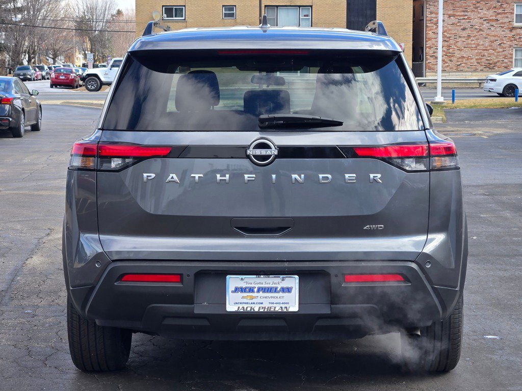 Used 2025 Nissan Pathfinder SV AWD/4WD image 14