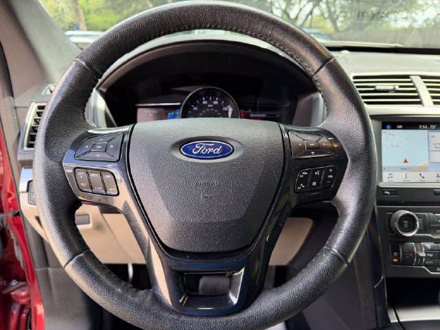 Used 2018 Ford Explorer XLT w/ Equipment Group 202A FWD image 9