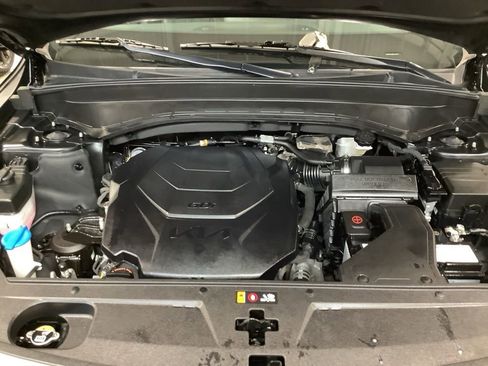 Used 2024 Kia Telluride EX w/ EX Captain's Chair Package image 26