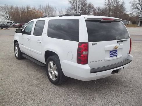 Used 2007 Chevrolet Suburban LTZ w/ LTZ Preferred Equipment Group AWD/4WD image 6