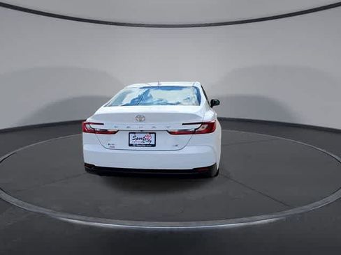 Used 2025 Toyota Camry LE FWD image 7