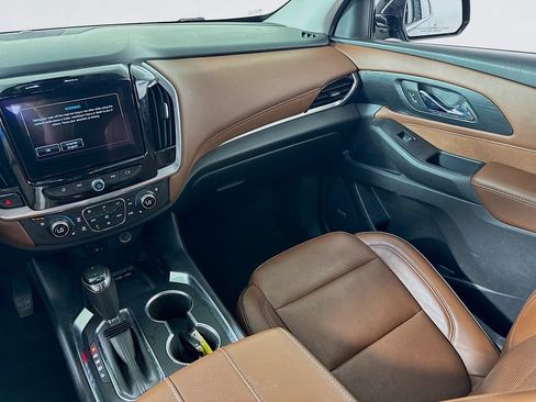Used 2019 Chevrolet Traverse High Country AWD/4WD image 25