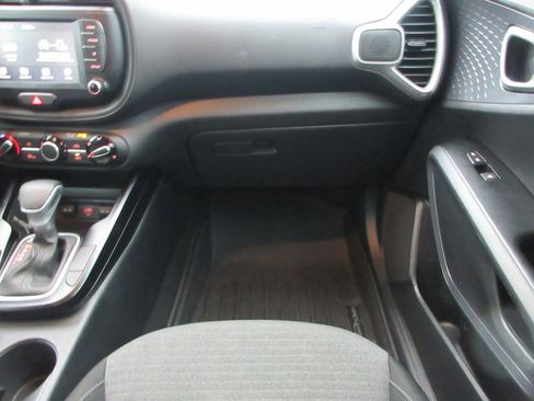 Used 2020 Kia Soul S image 18