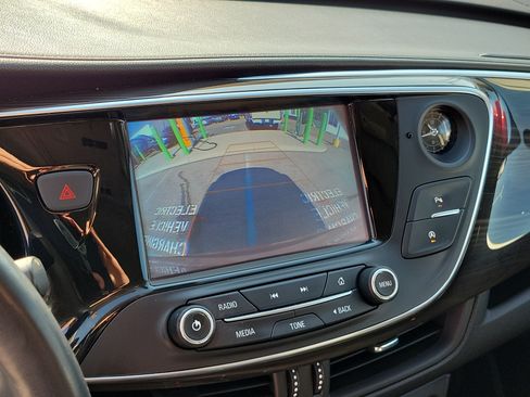 Used 2019 Buick Envision Essence FWD image 27