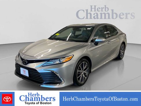 Used 2024 Toyota Camry XLE w/ Cold Weather Package AWD/4WD image 11