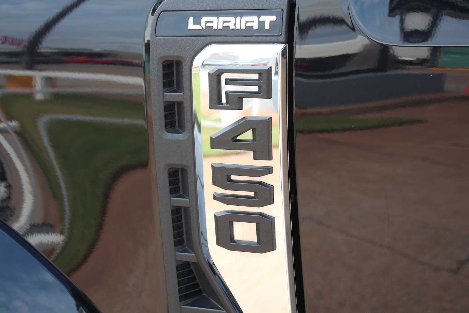 Used 2024 Ford F450 Lariat w/ Lariat Ultimate Package AWD/4WD image 8