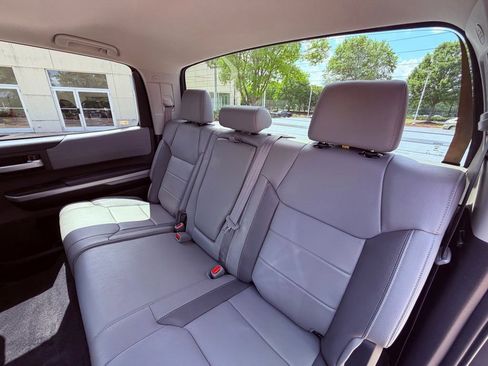 Used 2018 Toyota Tundra Limited w/ TRD Off Road Package AWD/4WD image 12