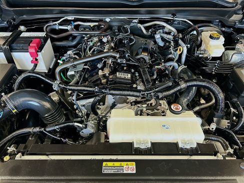 Used 2025 Toyota Tacoma SR5 RWD image 25