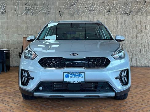 Used 2020 Kia Niro EX Premium FWD image 3