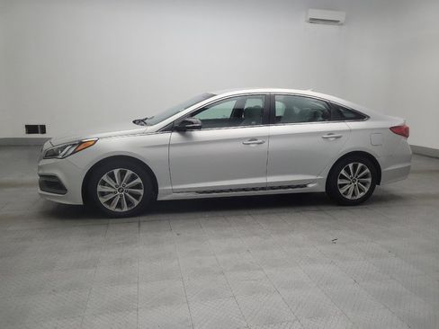 Used 2017 Hyundai Sonata Sport FWD image 2