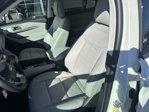 New 2026 Ford Explorer Active w/ Active Comfort Package image 17