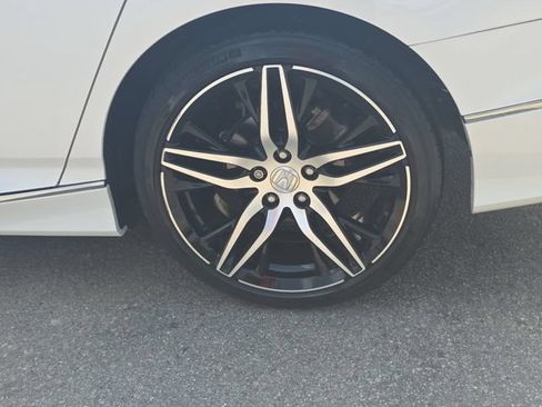 Used 2021 Honda Accord Touring image 34