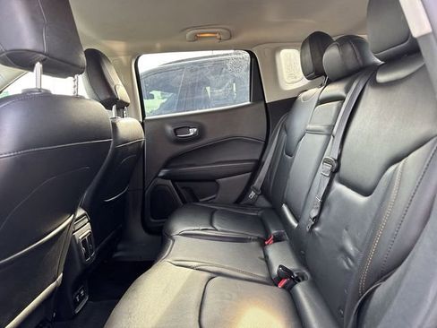 Used 2018 Jeep Compass Limited w/ Navigation Group AWD/4WD image 9