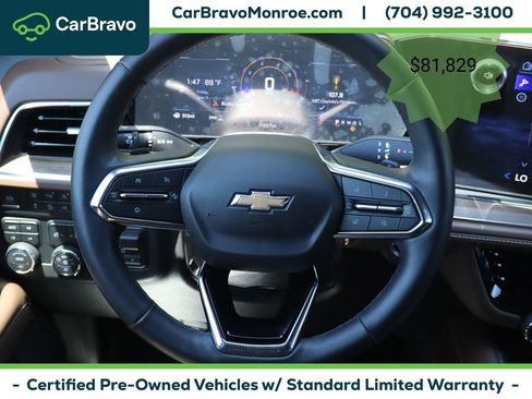 Certified 2025 Chevrolet Suburban High Country AWD/4WD image 23