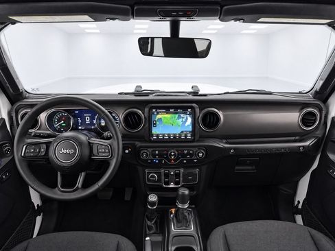 Used 2023 Jeep Wrangler Unlimited w/ 8.4" Radio Group AWD/4WD image 21