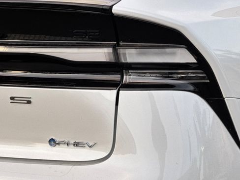 New 2026 Toyota Prius SE image 32