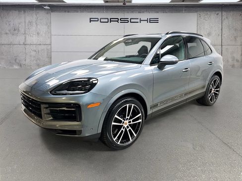 New 2026 Porsche Cayenne AWD/4WD image 1