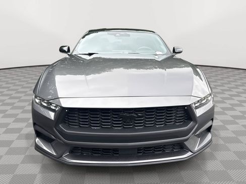 Used 2024 Ford Mustang Coupe RWD image 3