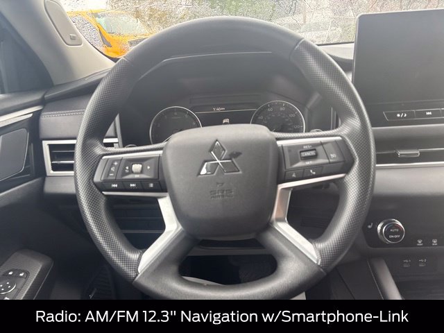 Used 2025 Mitsubishi Outlander ES AWD/4WD image 16