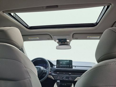 Certified 2025 Honda Accord SE image 16