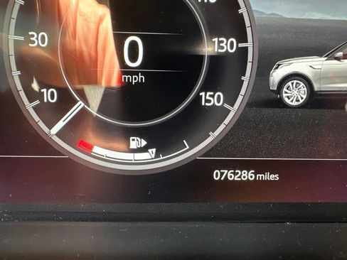 Used 2019 Land Rover Discovery SE AWD/4WD image 17