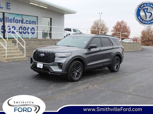 New 2026 Ford Explorer ST-Line w/ ST-Line Street Pack AWD/4WD image 1