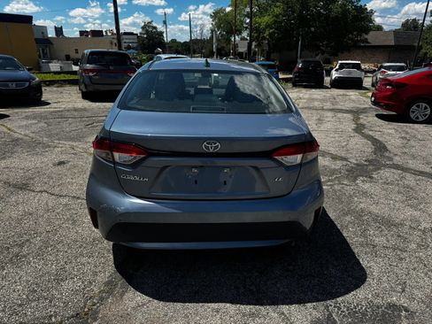 Used 2021 Toyota Corolla LE FWD image 7