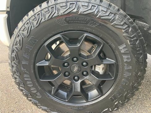 Used 2023 Ford F150 Lariat w/ Equipment Group 502A High image 3