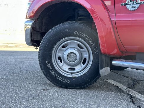 Used 2011 Ford F250 Lariat image 8