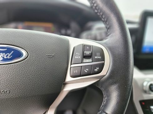 Used 2022 Ford Explorer XLT w/ Equipment Group 202A image 26